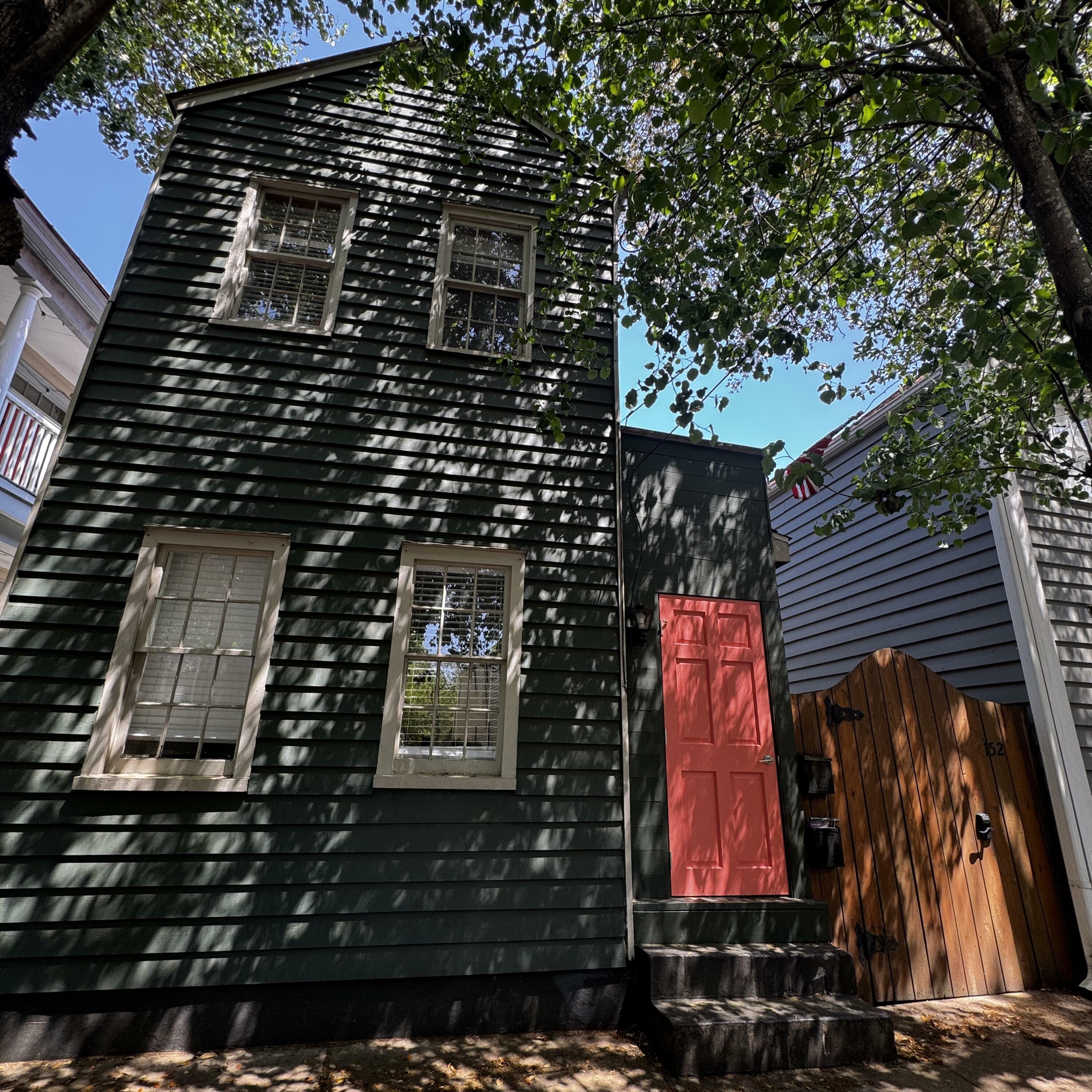 Property Photo:  152 Coming Street # B A &Amp B  SC 29403 