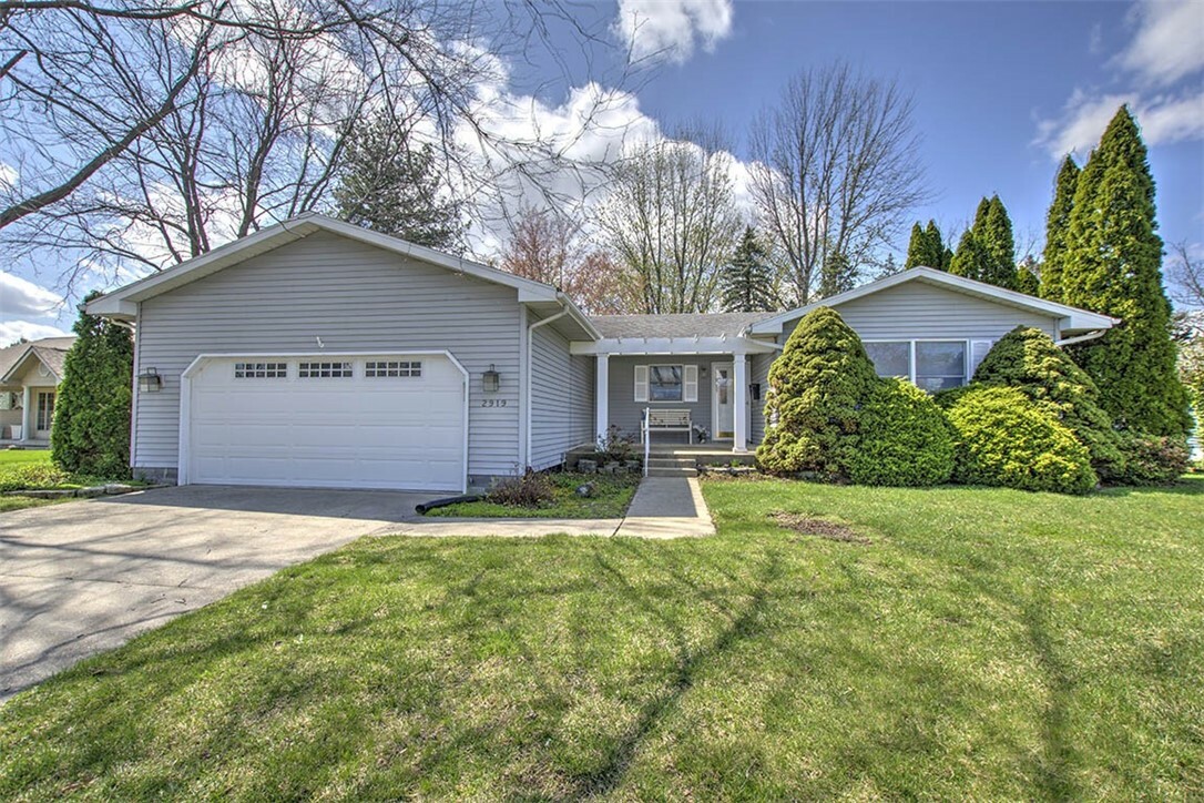 Property Photo: 2919 Doral Court IL 62521