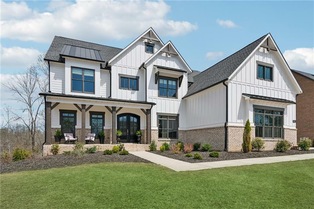 Property Photo: 13415 Bishops Court GA 30075