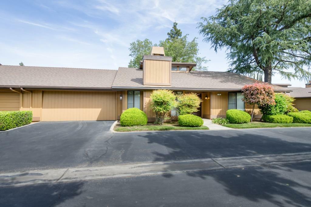 Property Photo: 6260 N Palm Avenue 133 CA 93704