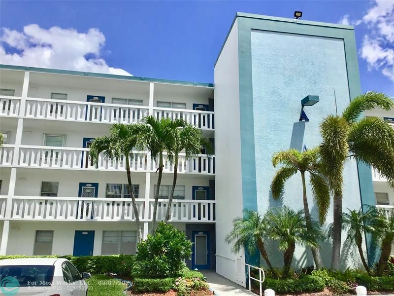 Property Photo: 4011 Exeter A 4011 FL 33434