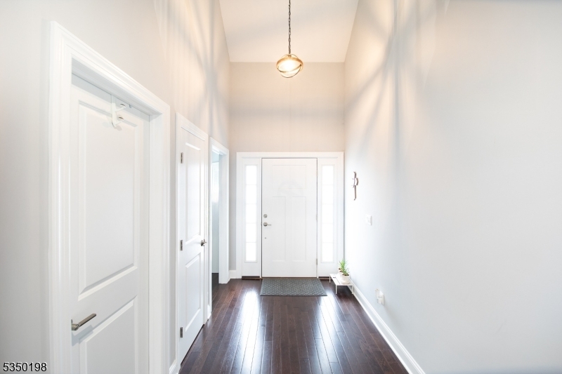 Property Photo: 11 Bluffs Ct NJ 07419