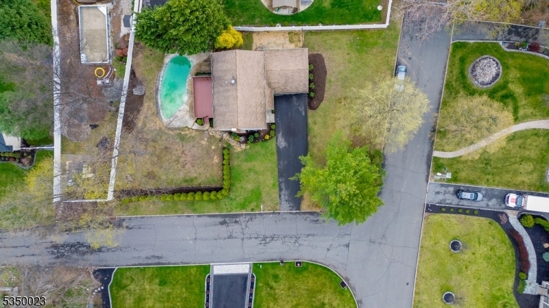 Property Photo: 6 Giegel Ct NJ 07481