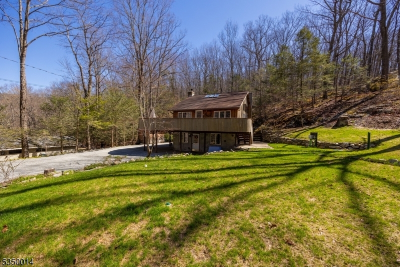 Property Photo: 20 Glenwood Ln NJ 07461