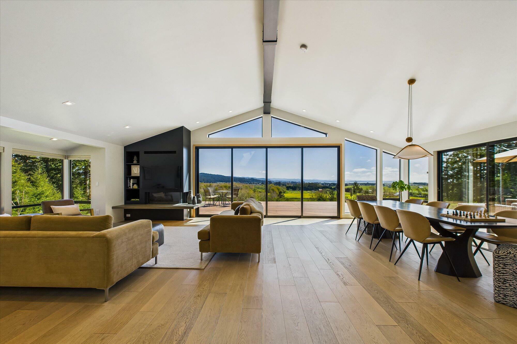 Property Photo: 2175 Bank Road CA 95519