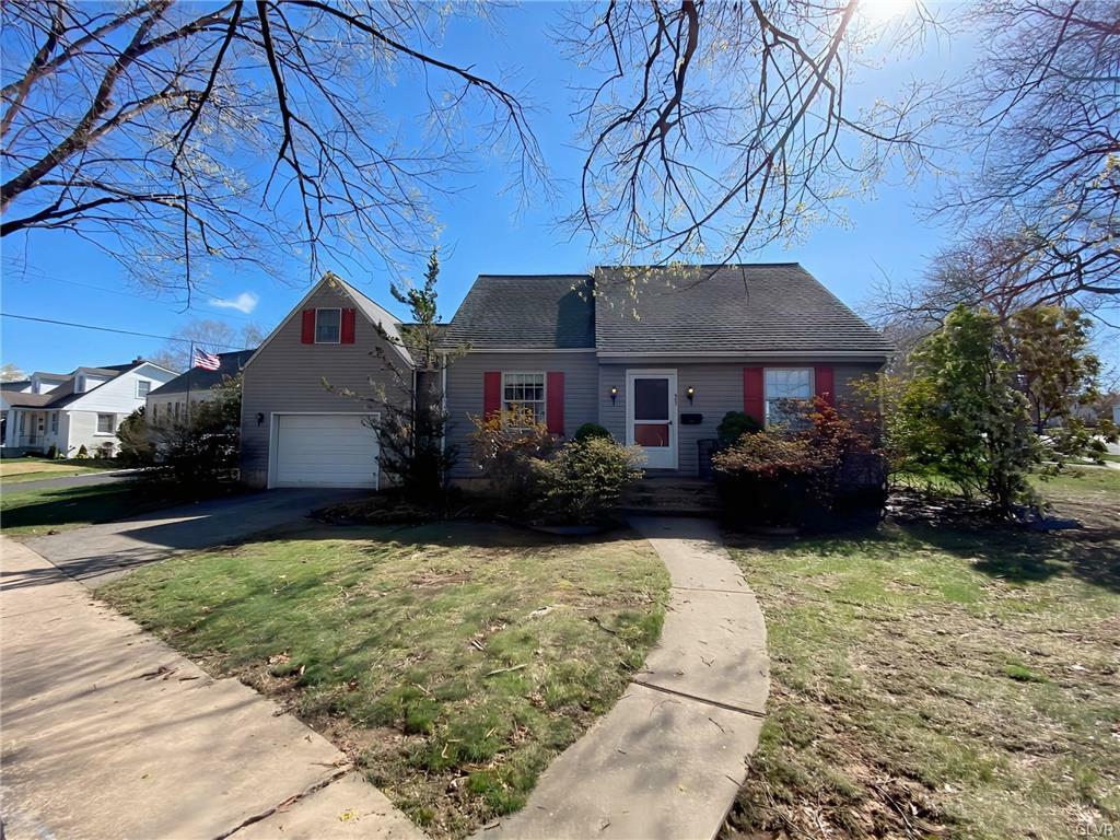 Property Photo: 903 Magnolia Road PA 18055