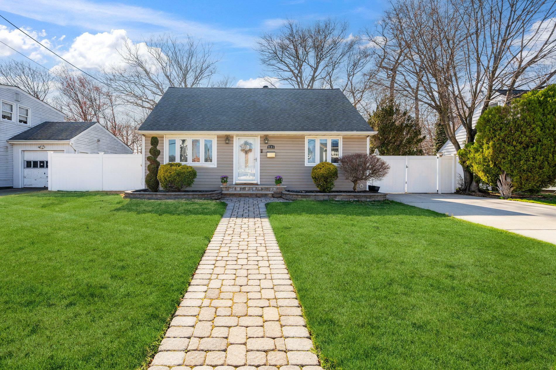 Property Photo: 1106 South Drive NY 11566
