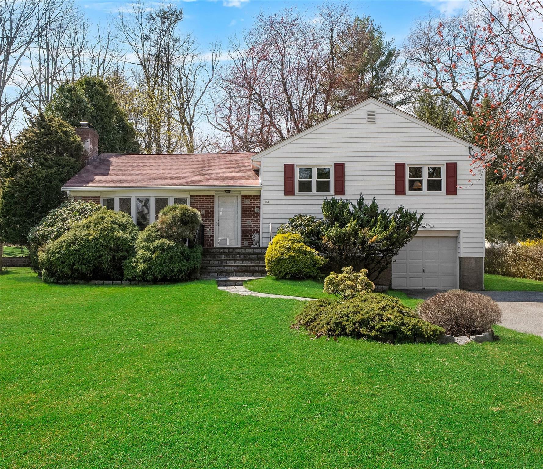 193 Pinewood Road  Hartsdale NY 10530 photo