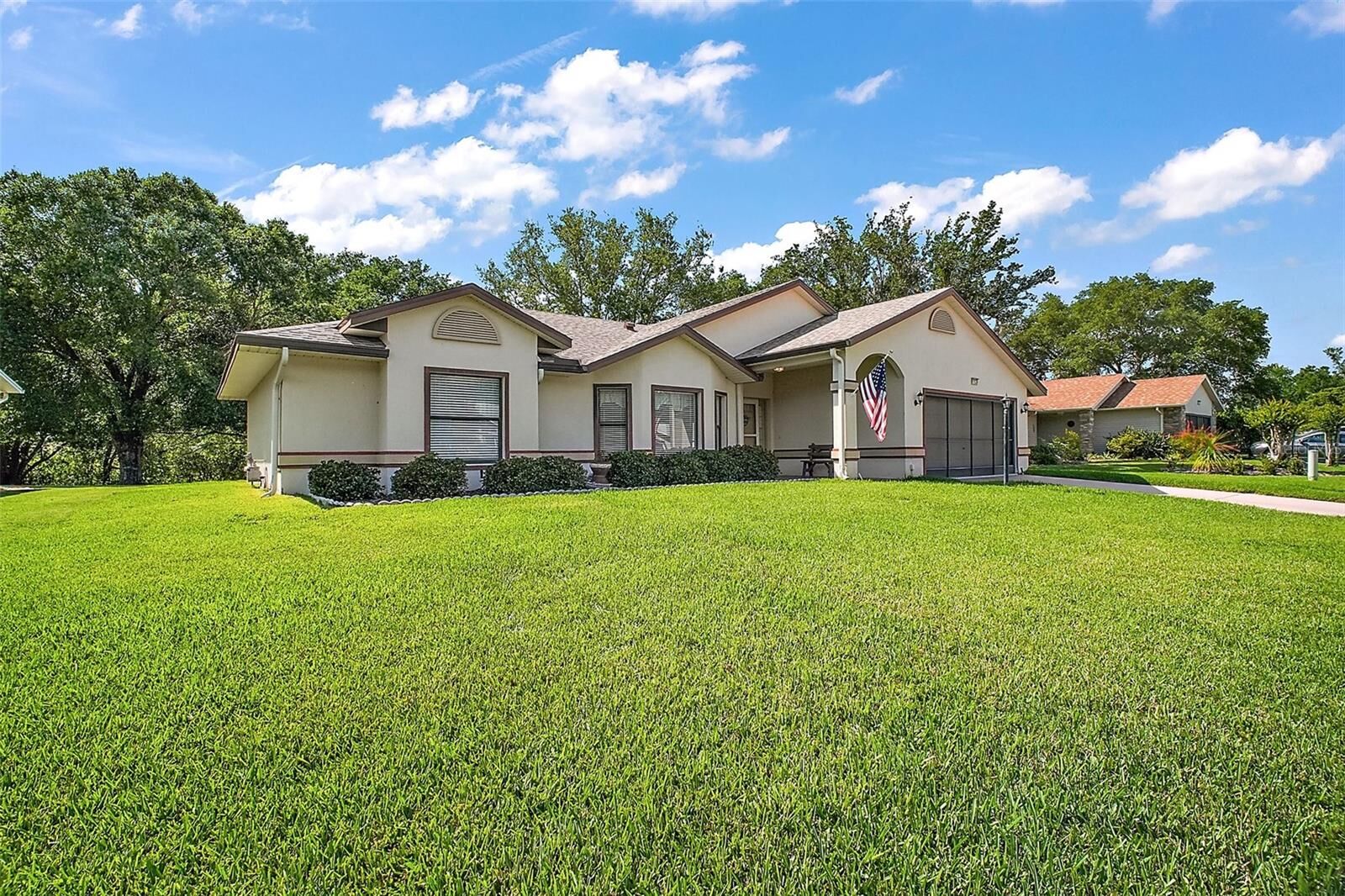 Property Photo: 27022 Racquet Circle FL 34748