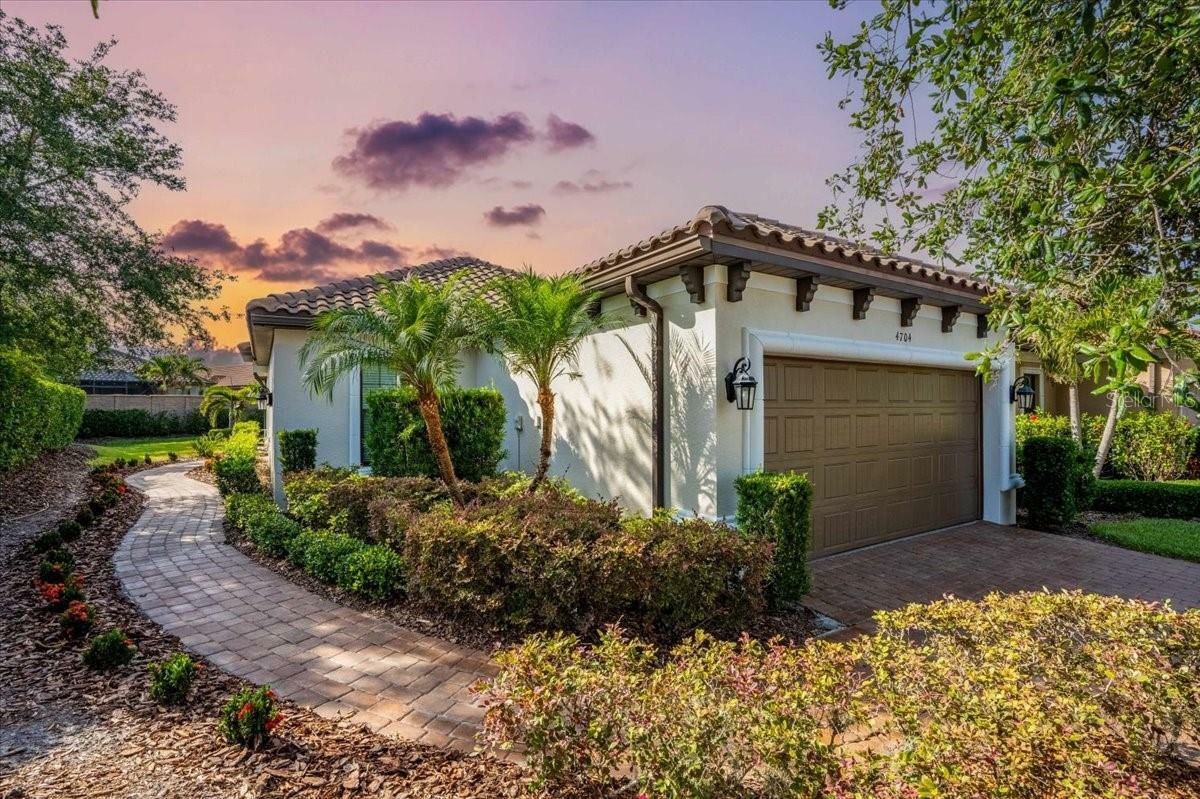 Property Photo: 4704 Stafford Court FL 34221