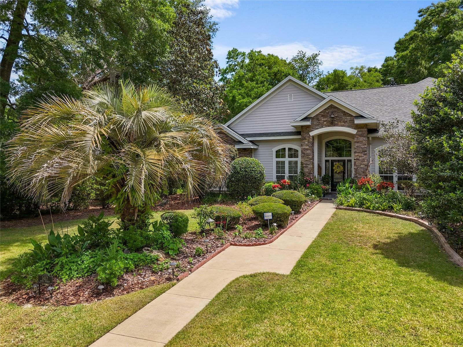 Property Photo: 1417 SW 90th Street FL 32607