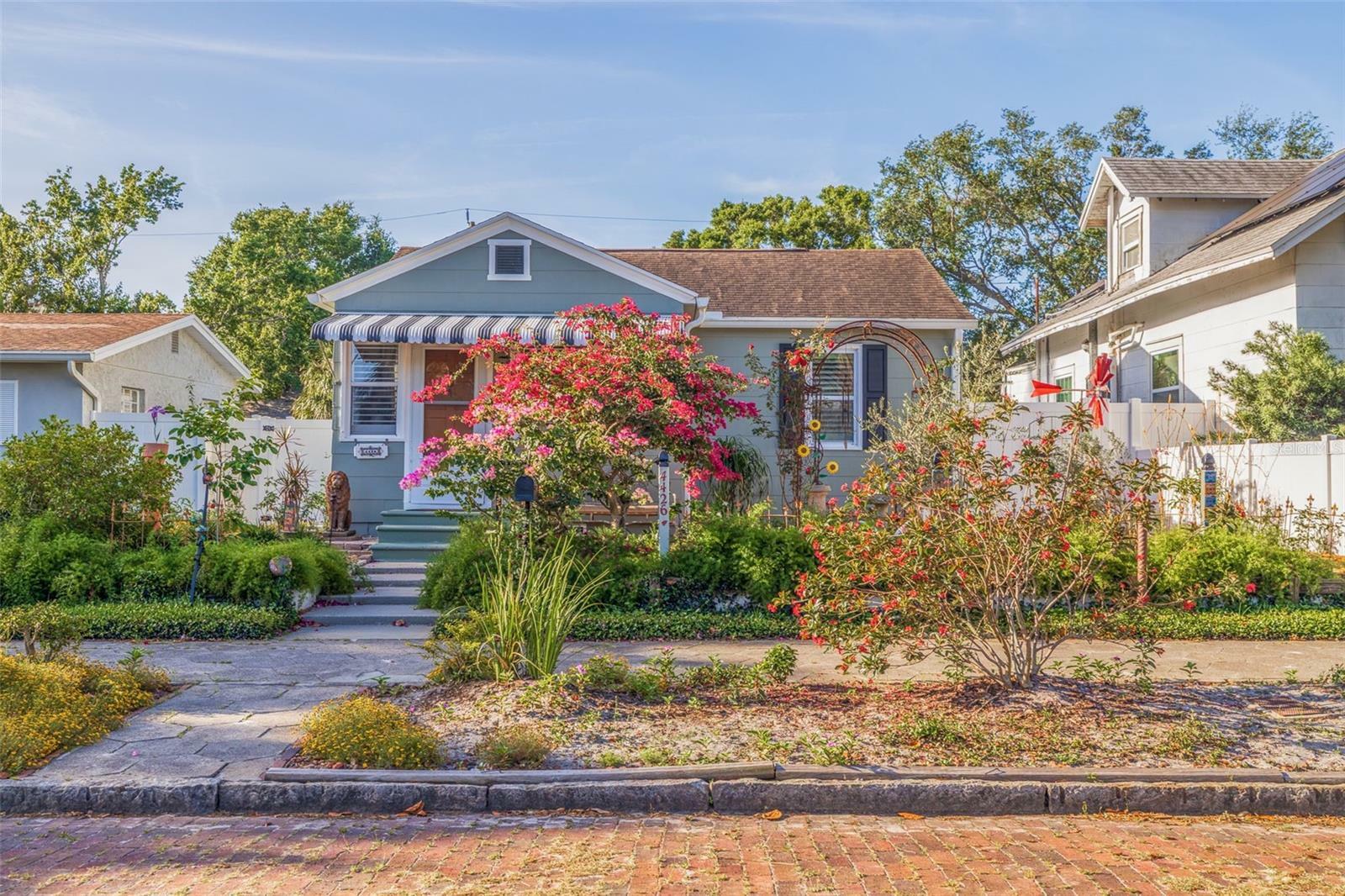 Property Photo: 4426 3rd Avenue N FL 33713
