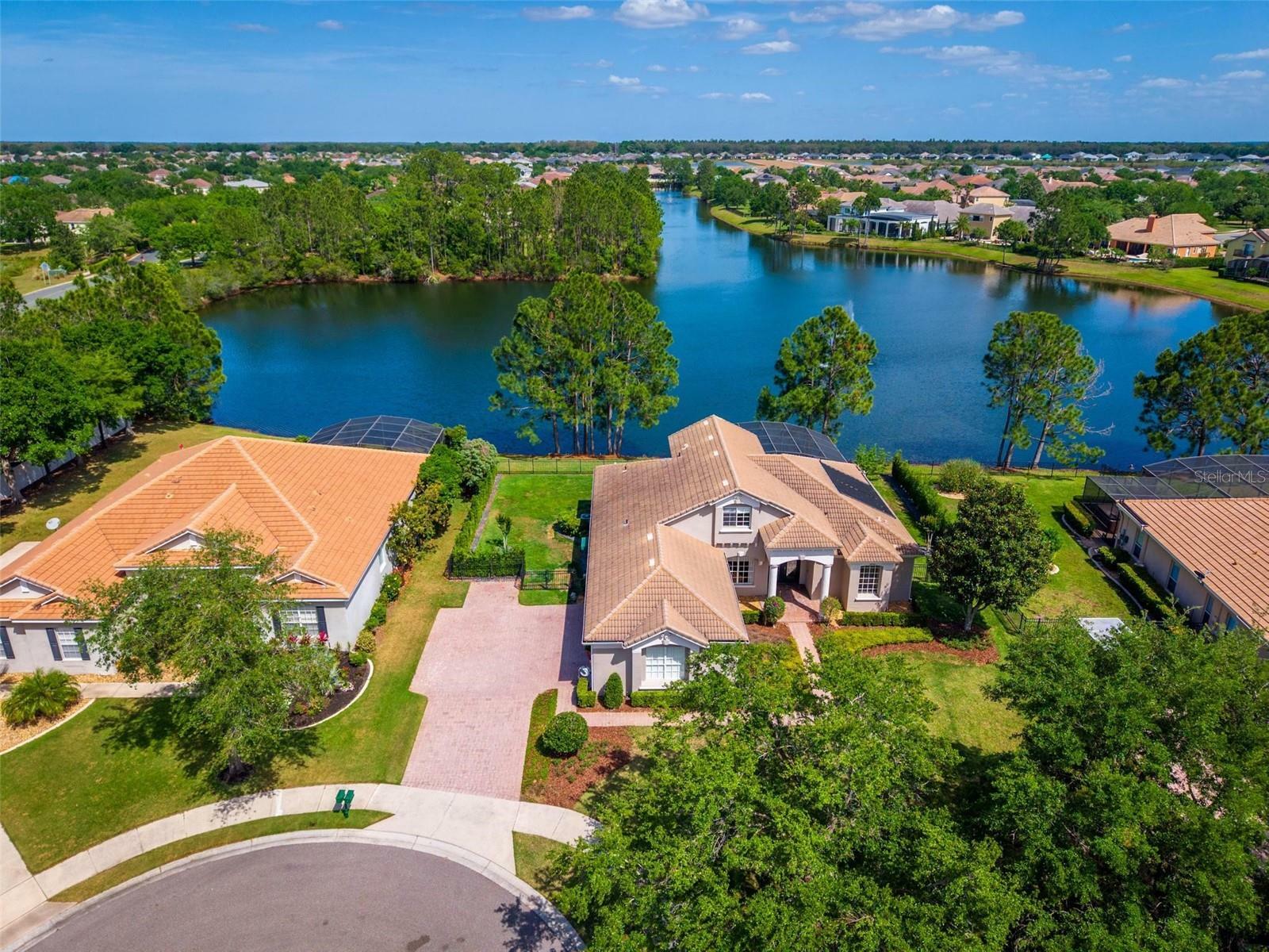 Property Photo: 2029 Stefano Court FL 32757
