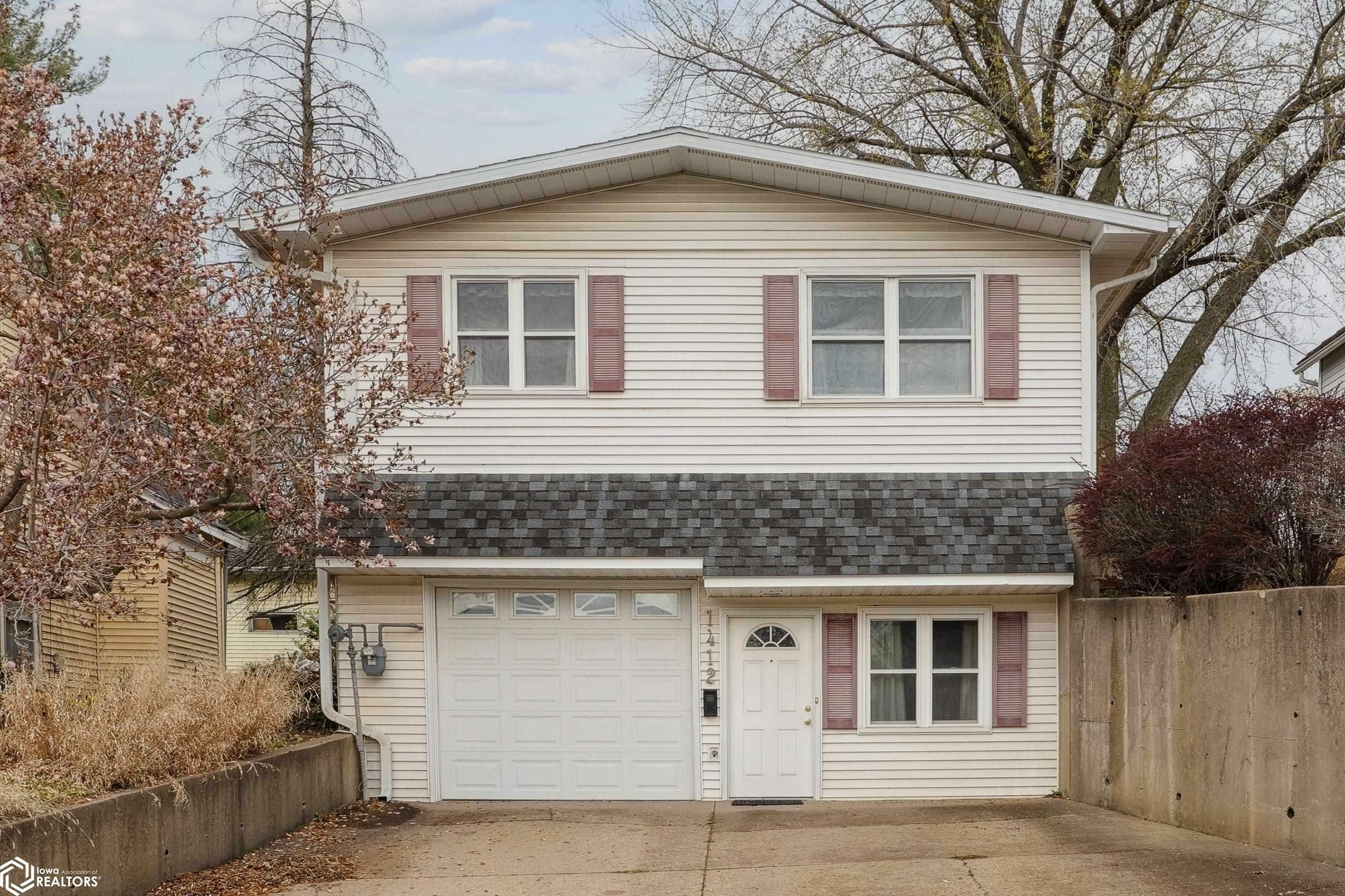 Property Photo: 1412 Iowa Street IA 52601