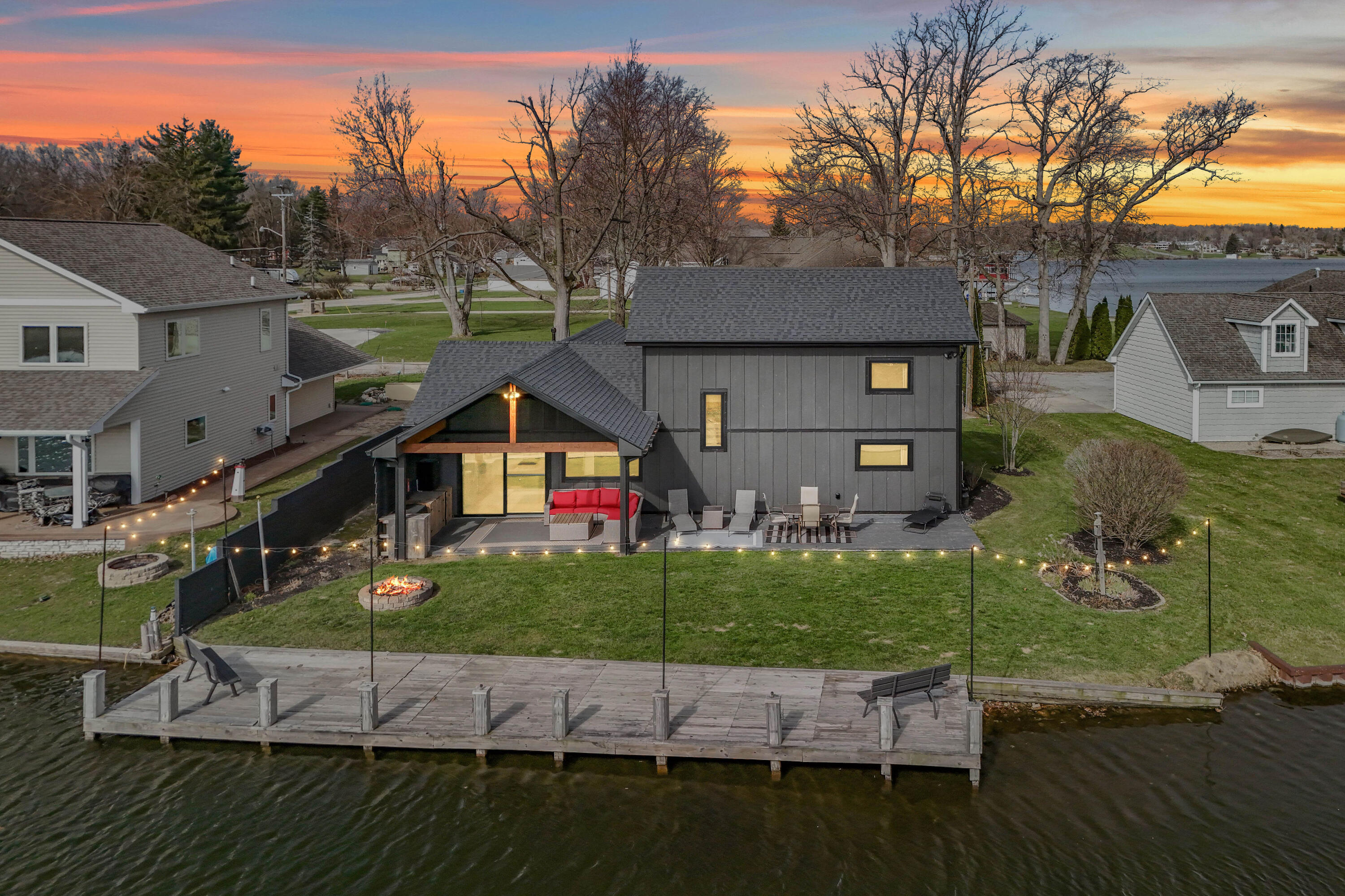 Property Photo:  2438 Ash Te Wette Beach Drive  MI 49242 