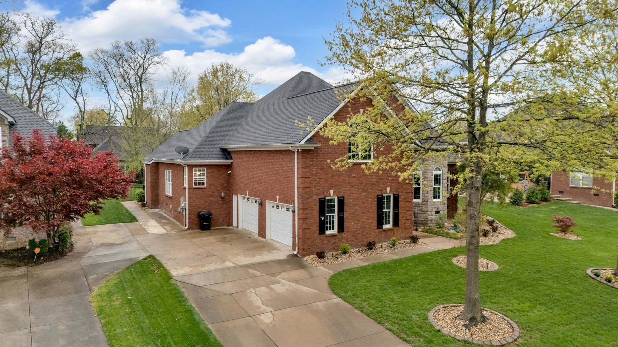 Property Photo: 5347 Cavendish Dr TN 37128