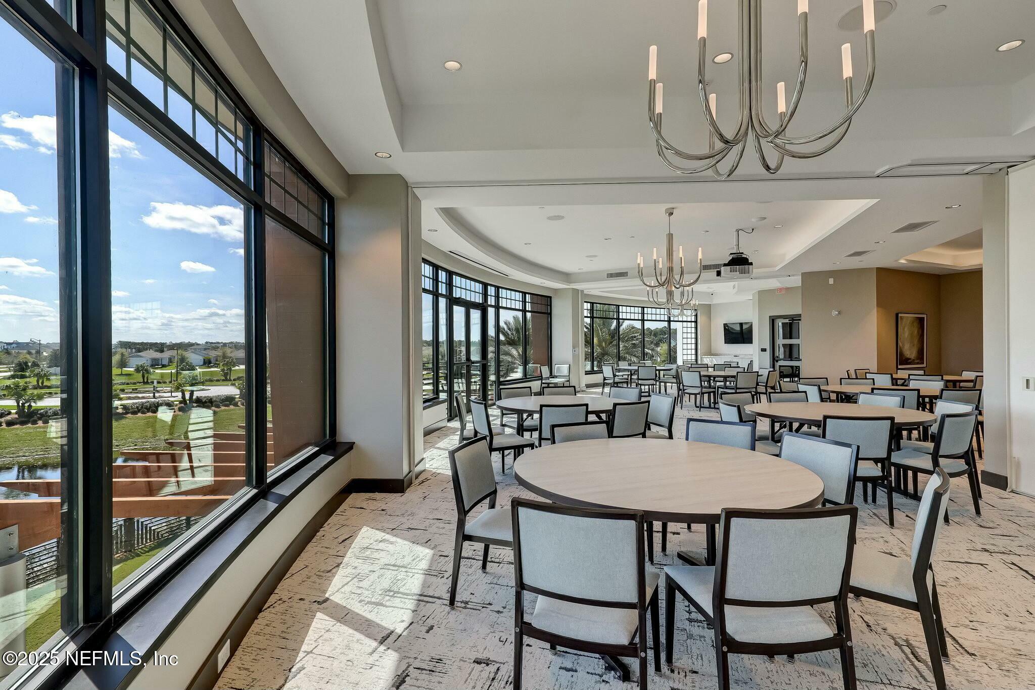 Property Photo: 11109 Kentworth Way FL 32256