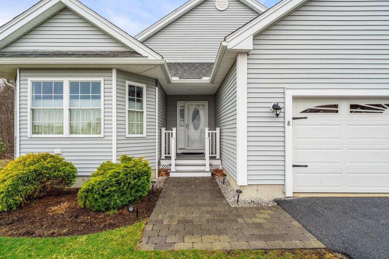 Property Photo: 8 Strawberry Lane NH 03106