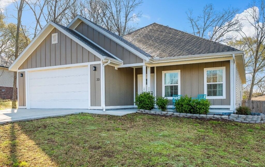 Property Photo: 33 Penzance Drive AR 72714