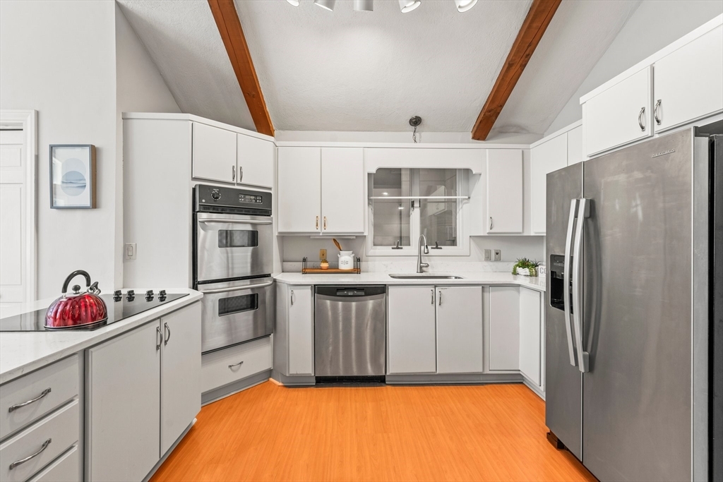 Property Photo:  16 Bluejay Rd  MA 01940 