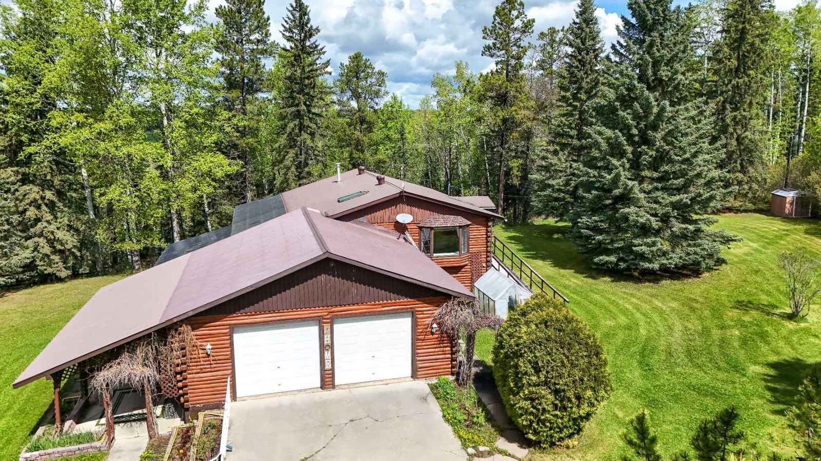 Property Photo:  50 A&B,  Owl Canyon Road 50 A&Ampb  AB T4T 2A1 