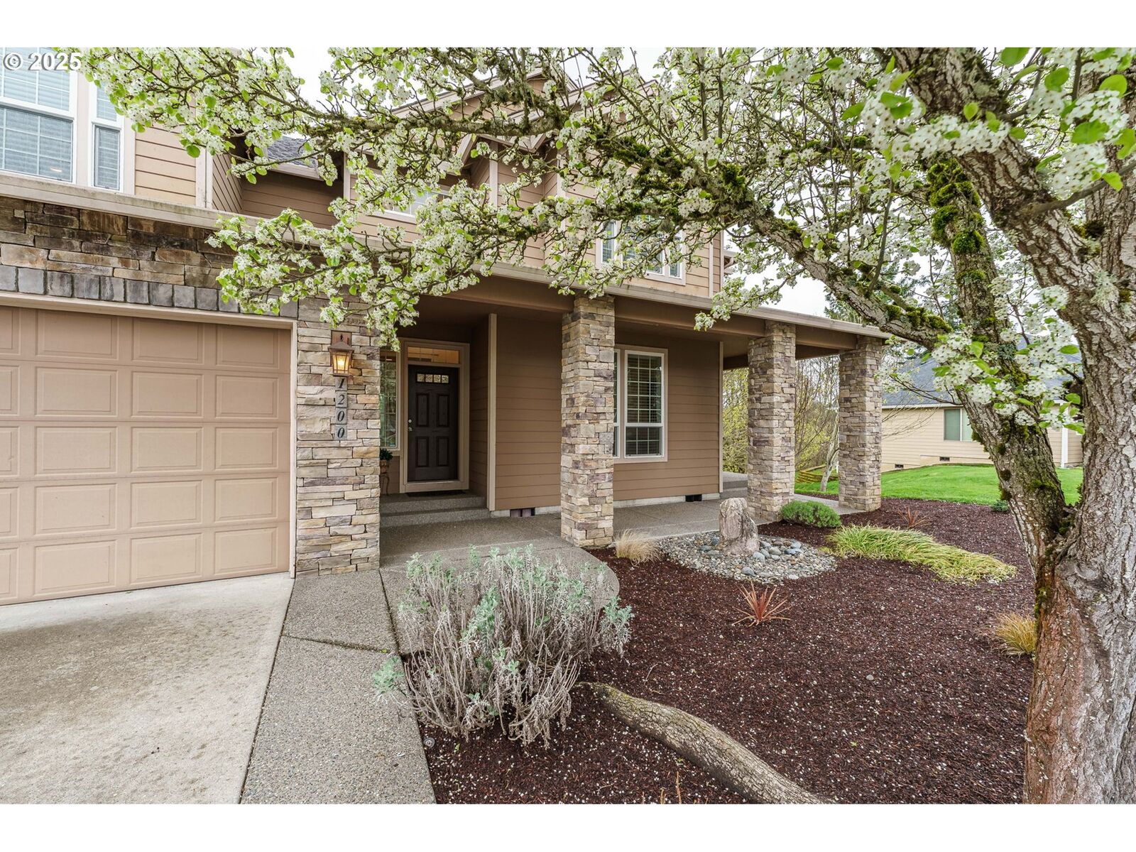 Property Photo:  1200 N Heron Dr  WA 98642 