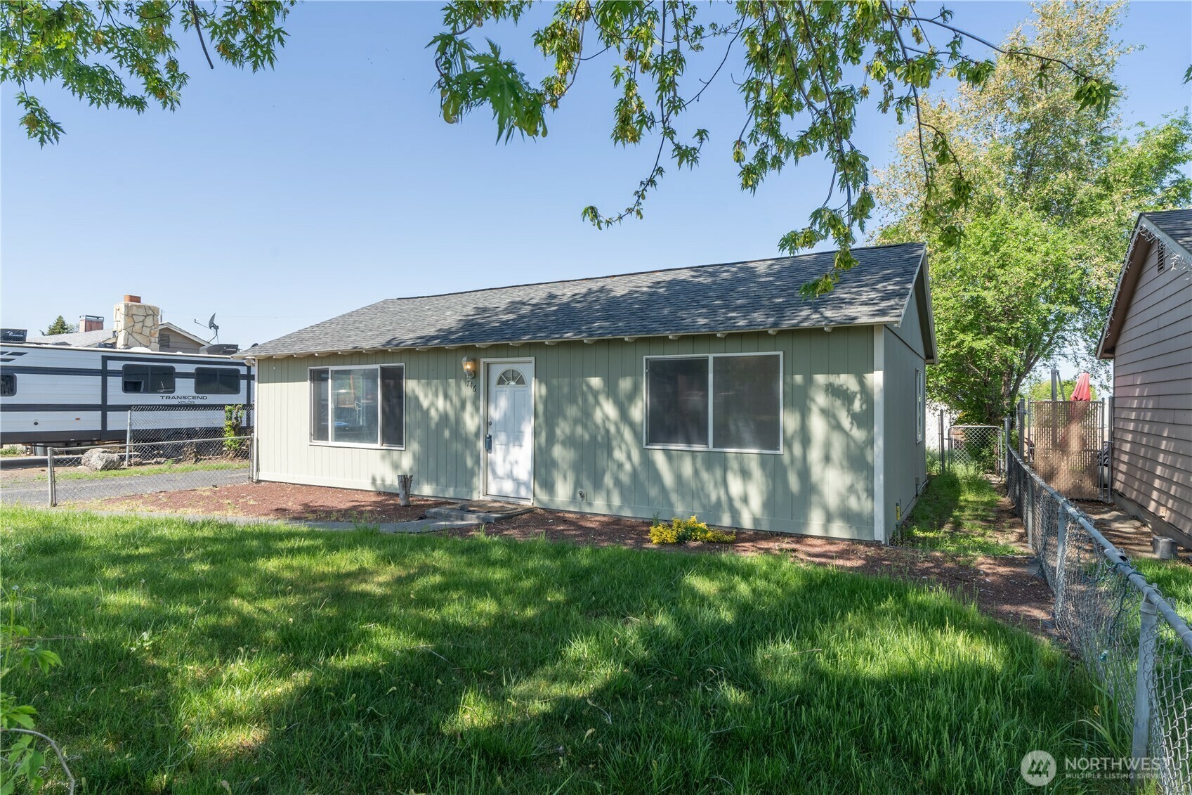 746 S Grand Drive  Moses Lake WA 98837 photo