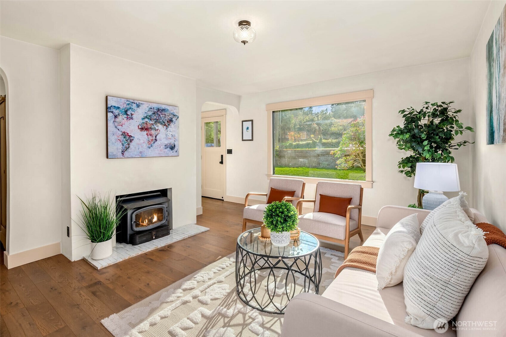 Property Photo: 14726 27th Avenue NE WA 98155