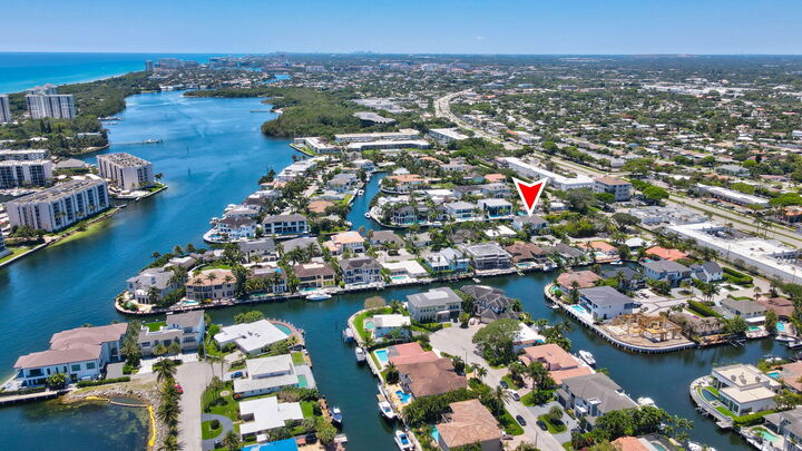 Property Photo: 660 NE 29th Place FL 33431
