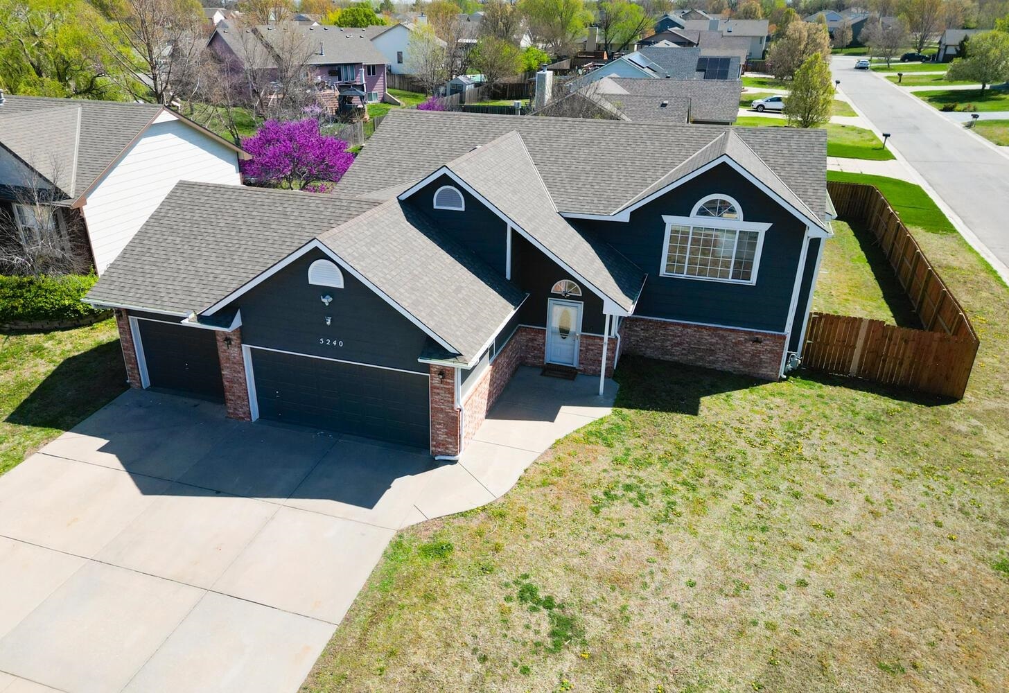 Property Photo: 5240 E Ashton Ct KS 67220