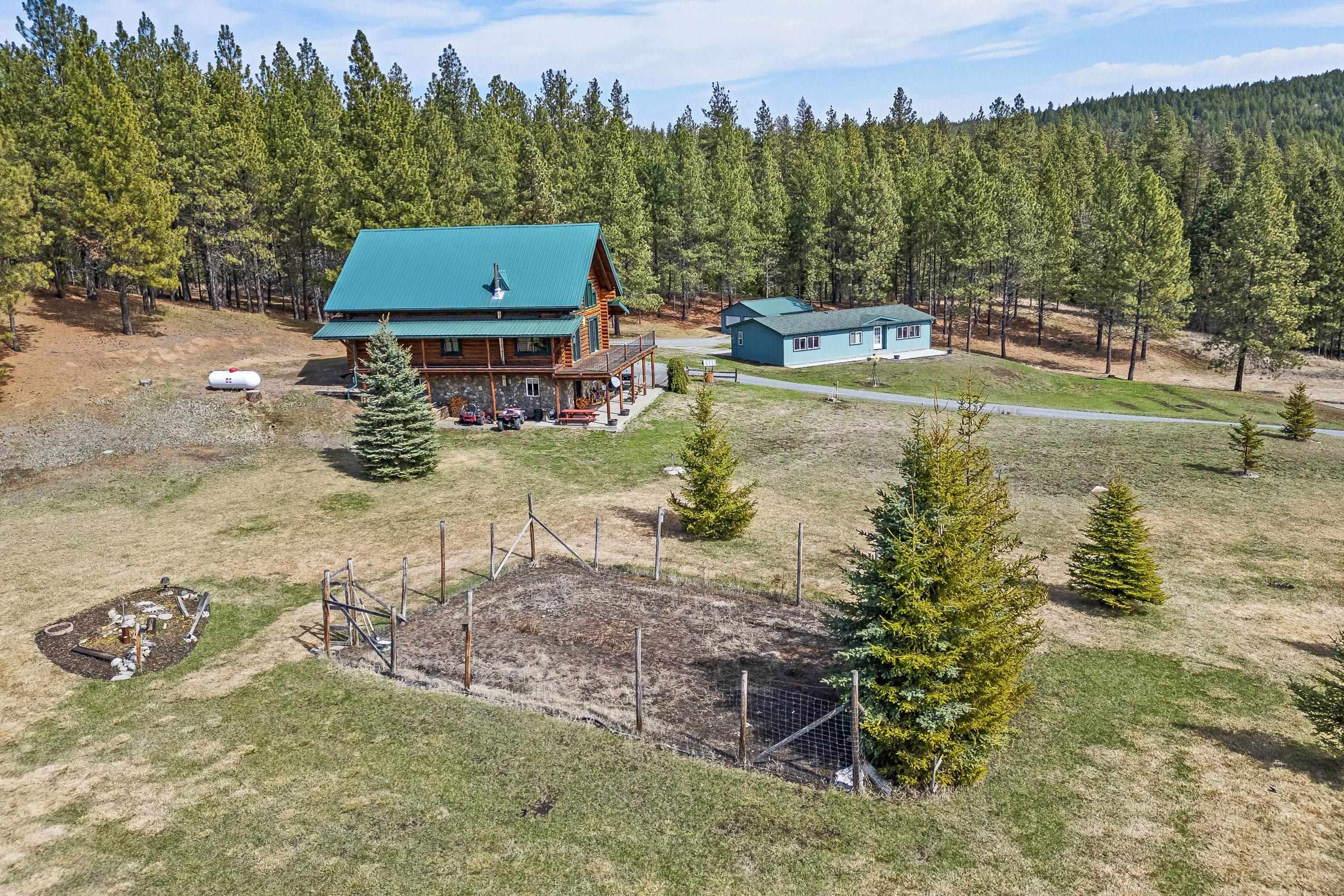 Property Photo:  1076 Starvation Lake Rd  WA 99114 