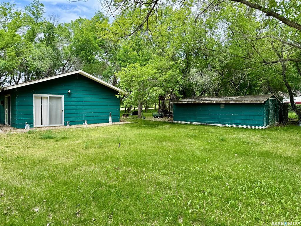 Property Photo:  150&152 Lakeshore Crescent  SK S0G 0L0 