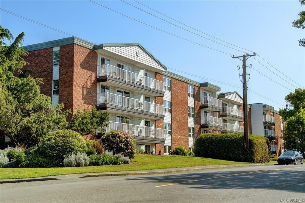 Property Photo: 900 Tolmie Ave 111 BC V8X 3W6