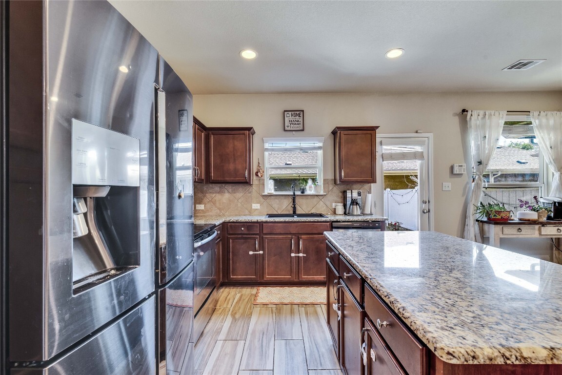 Property Photo:  1012 Lost Pines Lane  TX 78613 