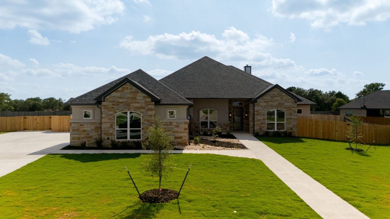 Property Photo: 112 Vista De Luna Lane TX 76513