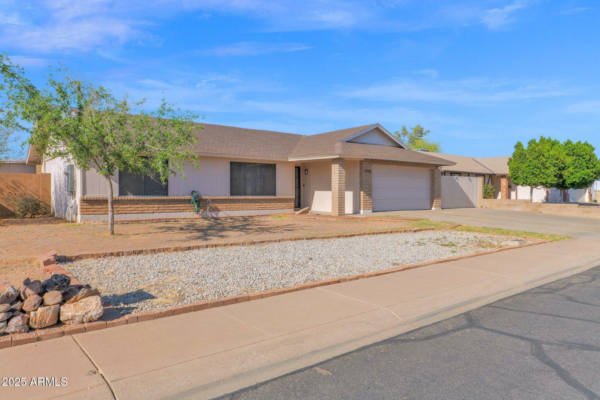 6926 W Comet Avenue  Peoria AZ 85345 photo