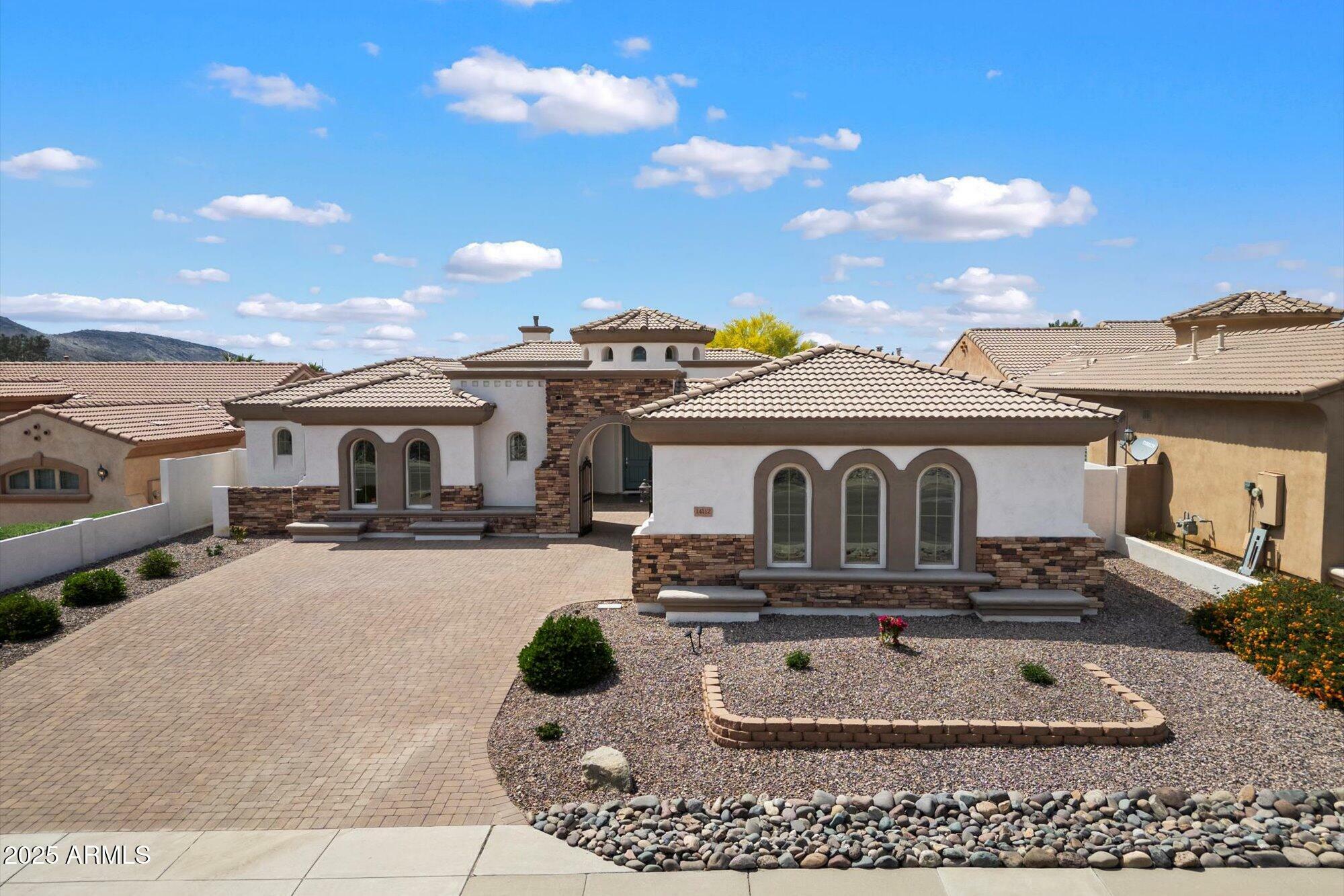 Property Photo: 14112 N 12th Street AZ 85022