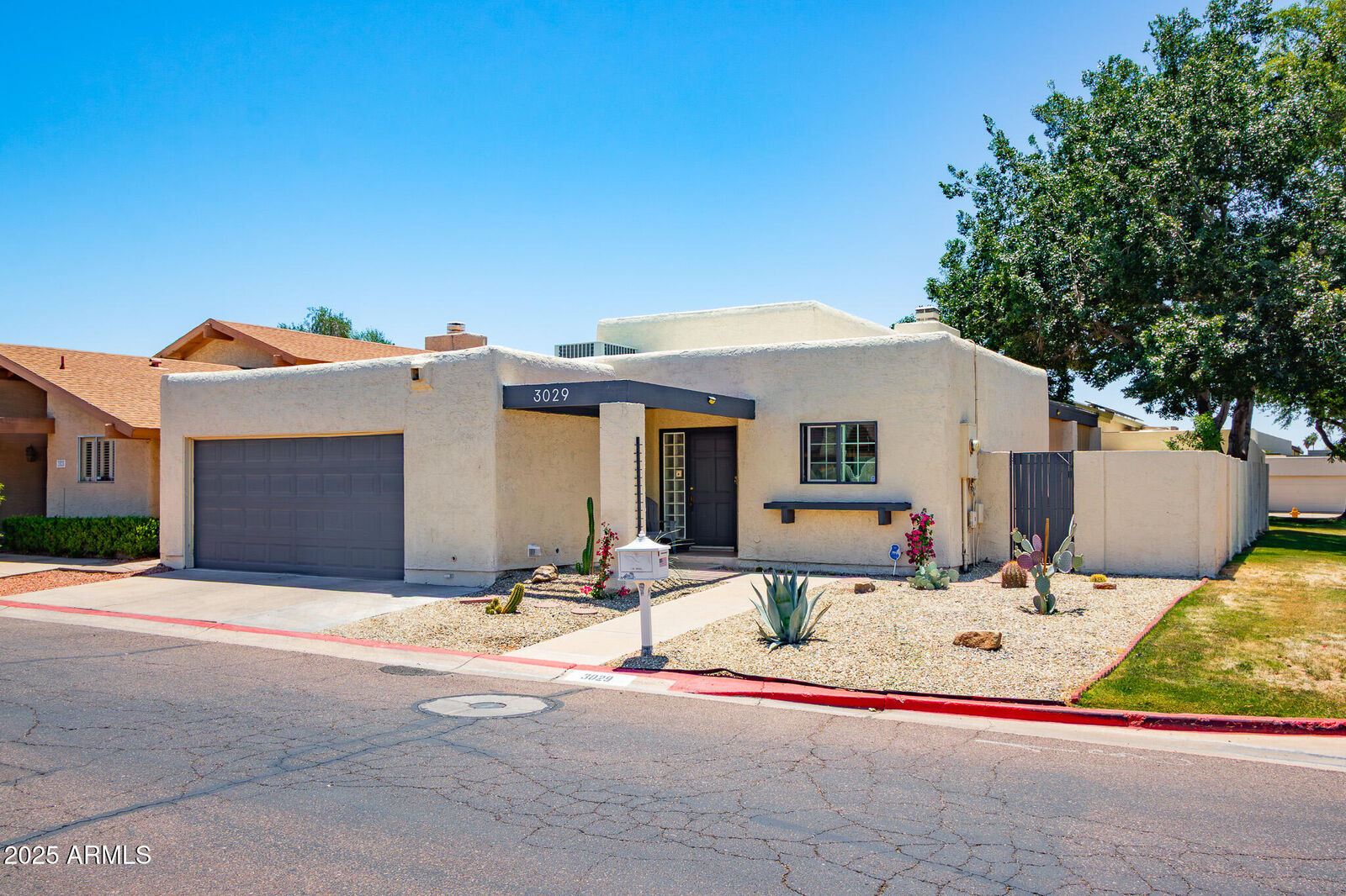 Property Photo:  3029 W Sierra Street  AZ 85029 