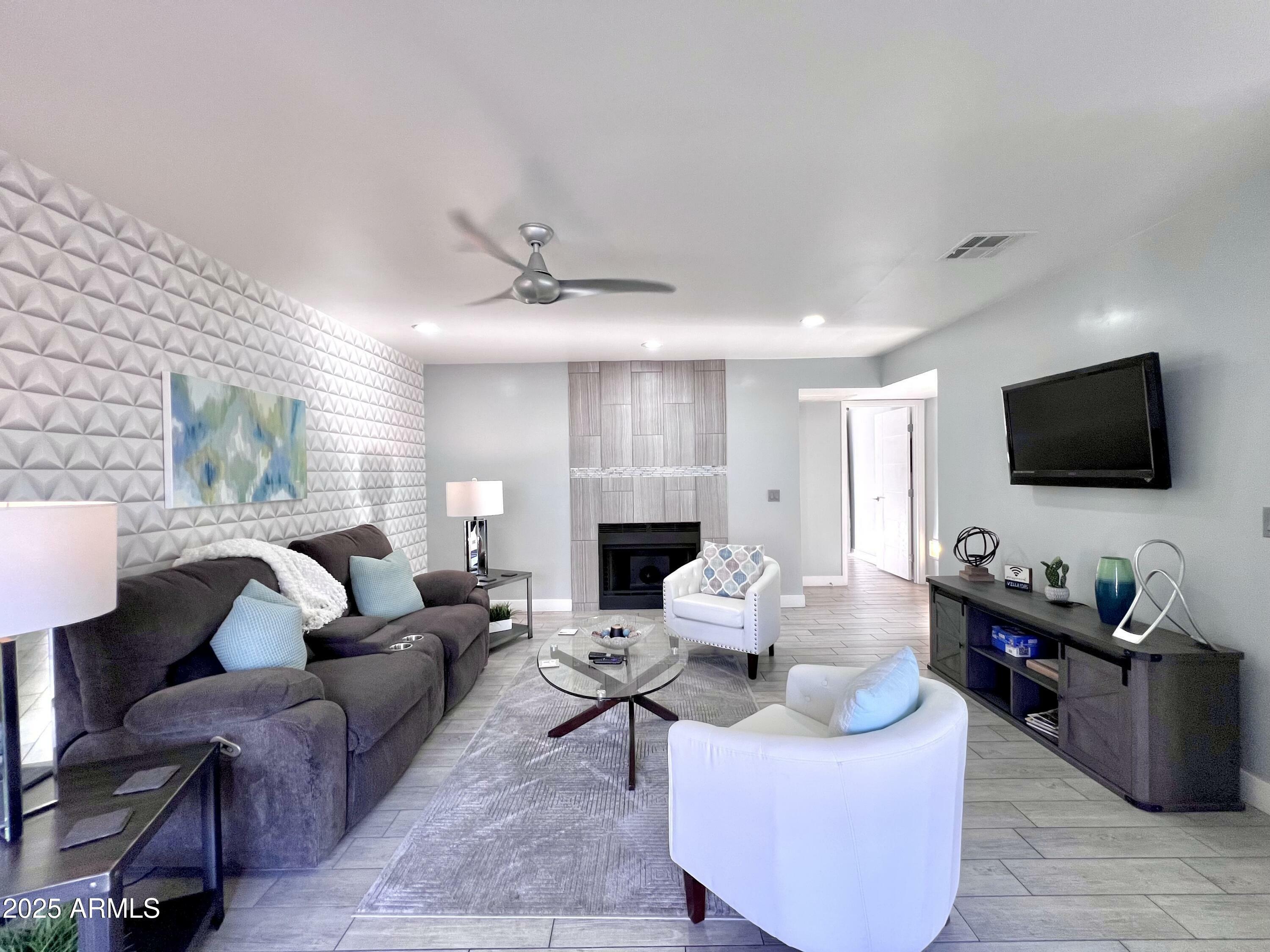 Property Photo: 850 S River Drive 1085 AZ 85281