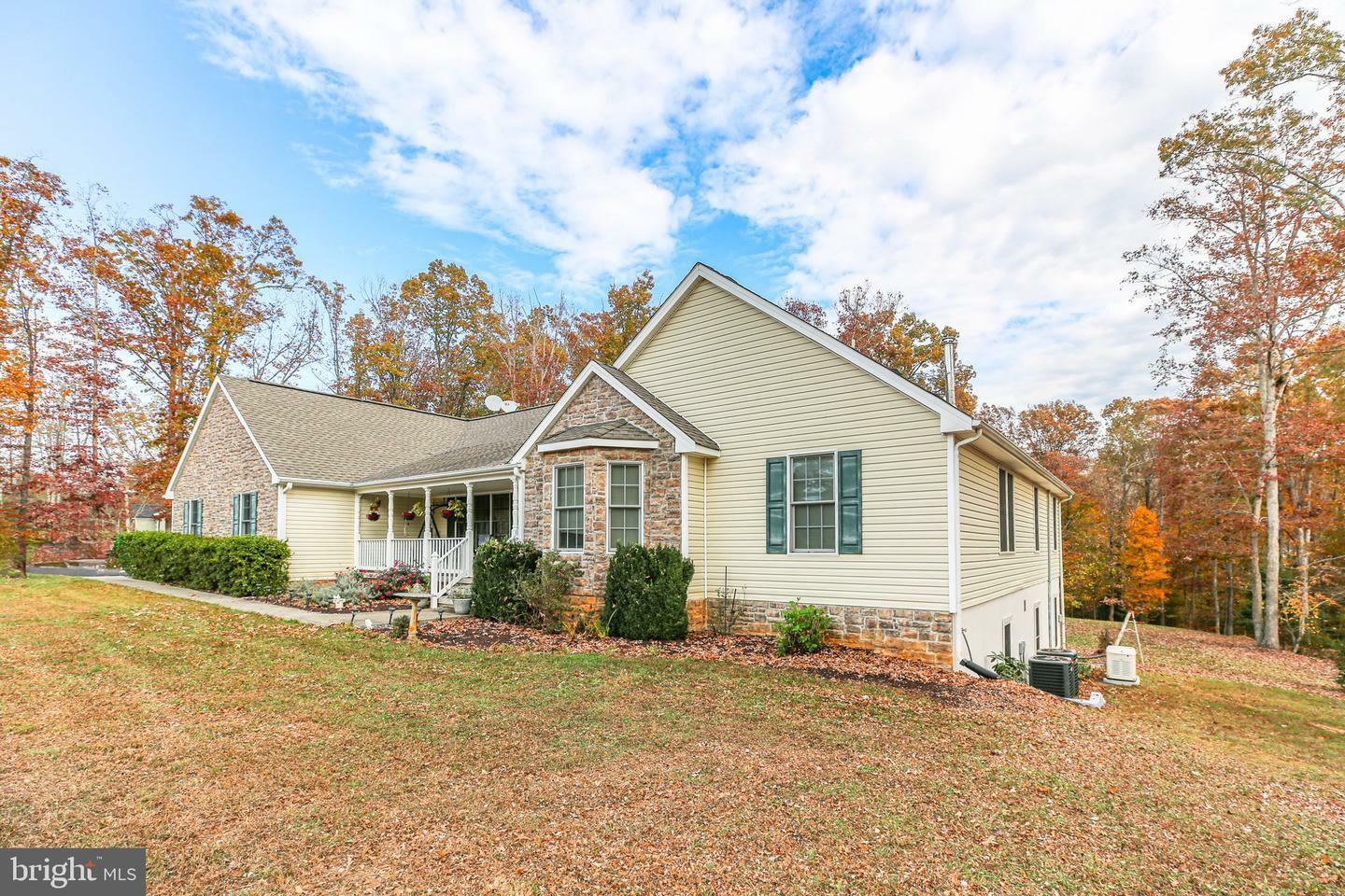Property Photo: 5519 Bazzanella Drive VA 23117