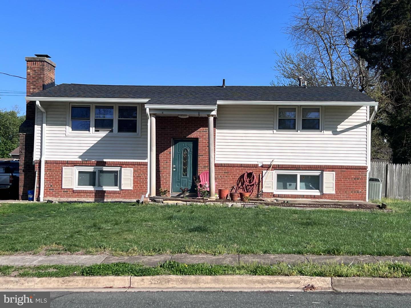 Property Photo: 17849 Curtis Drive VA 22026