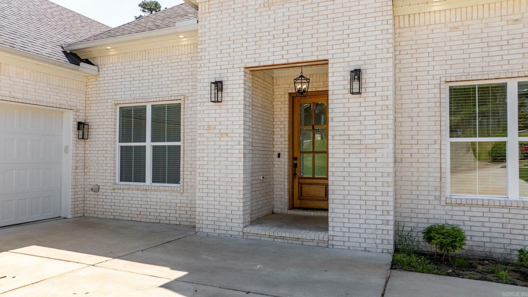 Property Photo: 5435 Lost Canyon Dr AR 72034