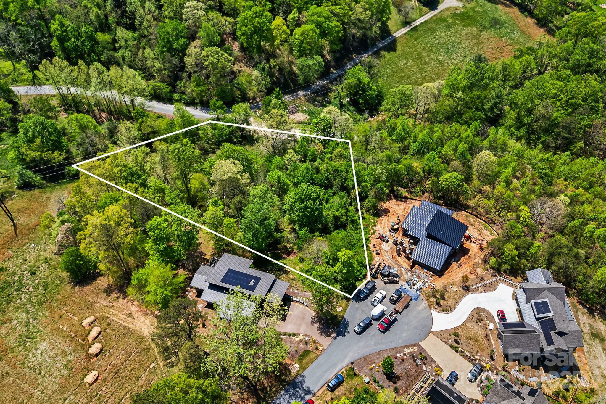 Property Photo: 68 Sweet Fern Parkway NC 28804