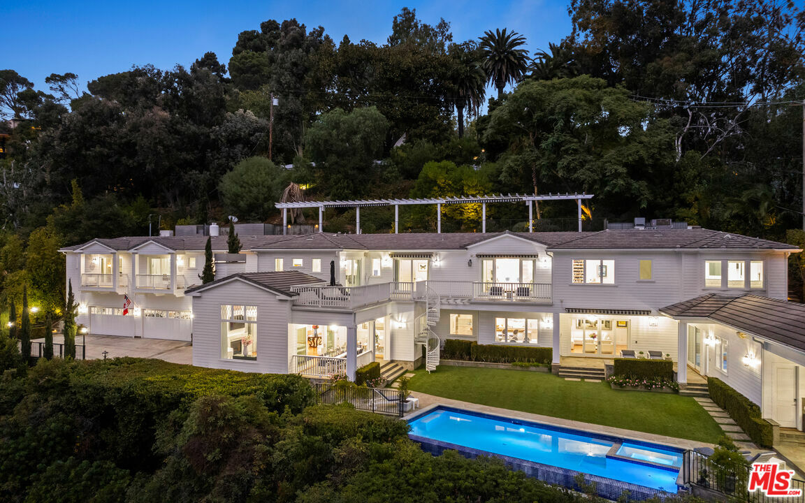 Property Photo: 1832 Old Orchard Rd CA 90049