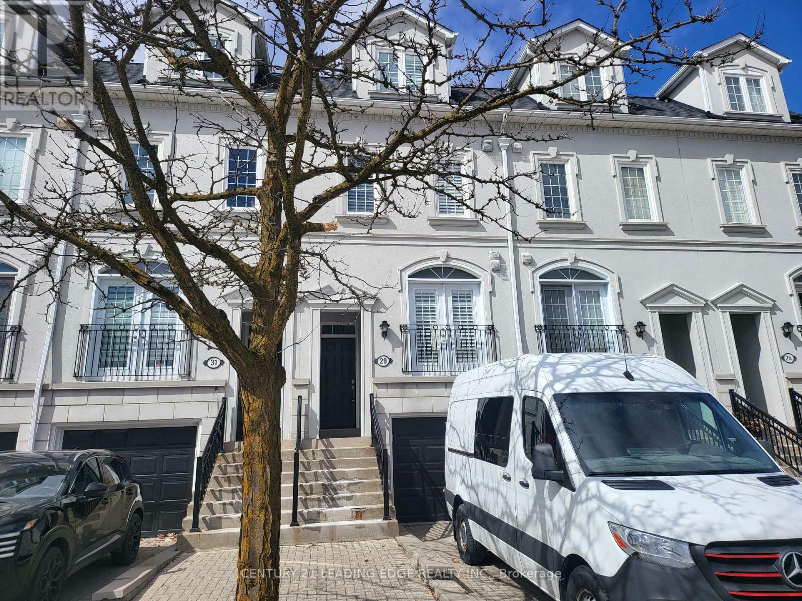 Property Photo: 29 Benson Avenue 29 ON L4C 4E5