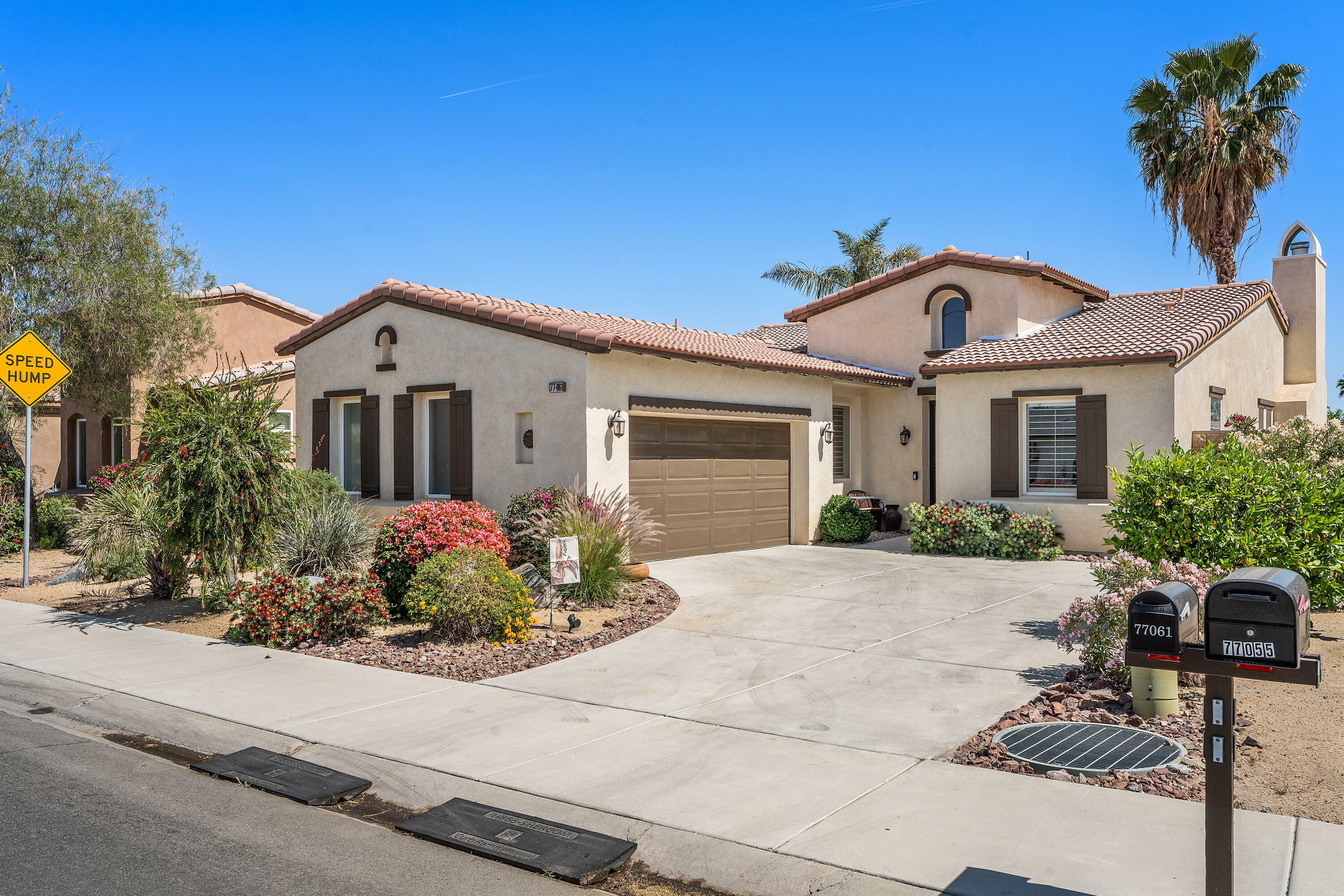 Property Photo: 77061 New York Avenue CA 92211