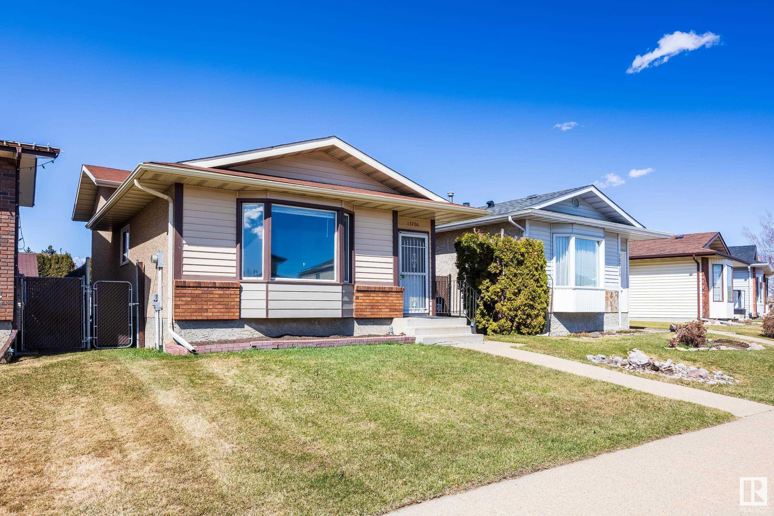Photo de la propriété:  15706 78 Street NW  AB T5Z 2S6 