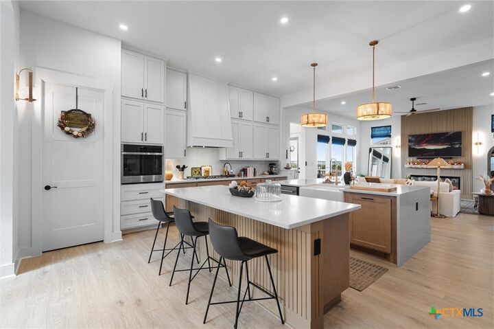 Property Photo:  608 Mallow Road  TX 78641 