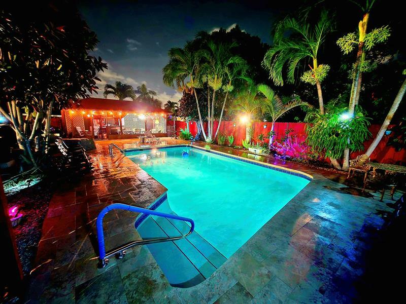 Property Photo: 5701 McKinley St FL 33021