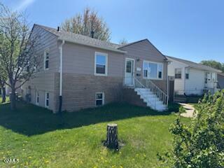 1329 N 14th Street  Bismarck ND 58501 photo